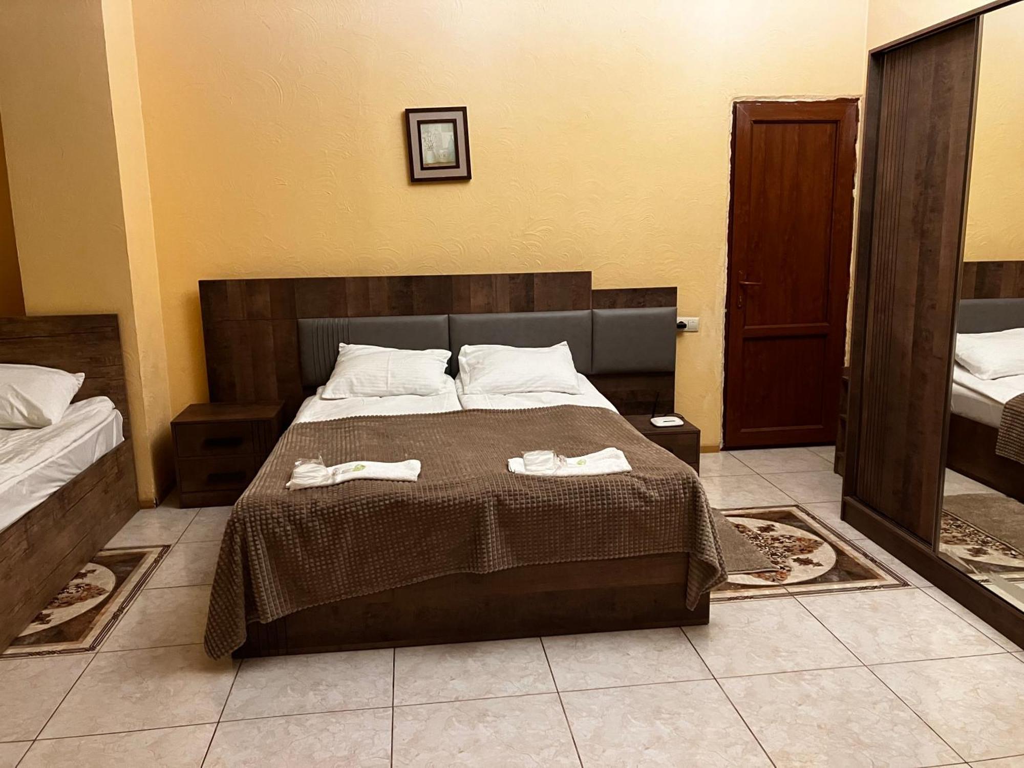 Primavera Hotel Єреван Екстер'єр фото